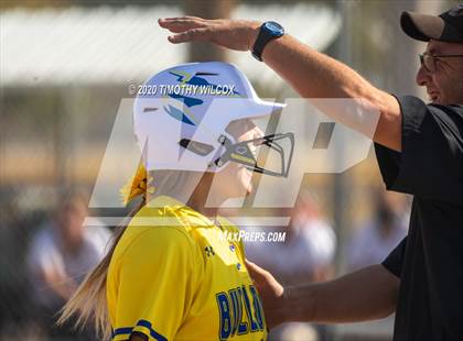 Thumbnail 3 in North Platte vs Bellevue East (NSAA A4 District Playoff) photogallery.