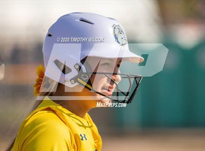 Thumbnail 2 in North Platte vs Bellevue East (NSAA A4 District Playoff) photogallery.