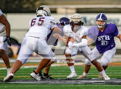 Thumbnail 3 in St. Peter's Prep vs Rumson-Fair Haven (Scrimmage) photogallery.