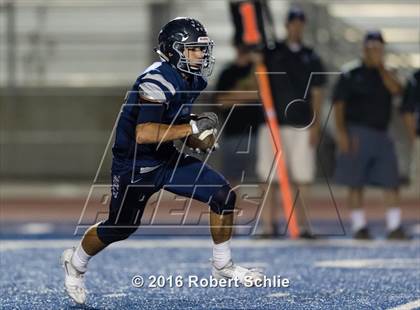 Thumbnail 2 in Monterey Trail vs. Vista del Lago photogallery.