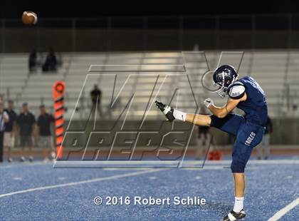 Thumbnail 2 in Monterey Trail vs. Vista del Lago photogallery.