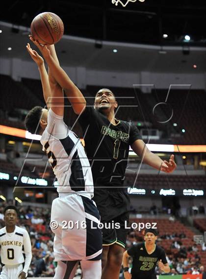 Thumbnail 1 in Long Beach Poly @ JW North (CIF SS 1AA Final) photogallery.