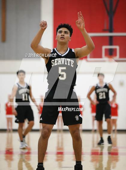 Thumbnail 1 in Servite @ Orange Lutheran photogallery.
