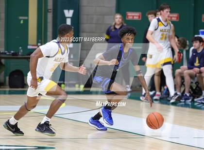 Thumbnail 3 in St. Ignatius vs. Richmond Heights photogallery.