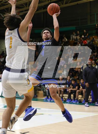 Thumbnail 3 in St. Ignatius vs. Richmond Heights photogallery.