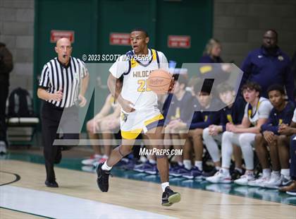 Thumbnail 2 in St. Ignatius vs. Richmond Heights photogallery.
