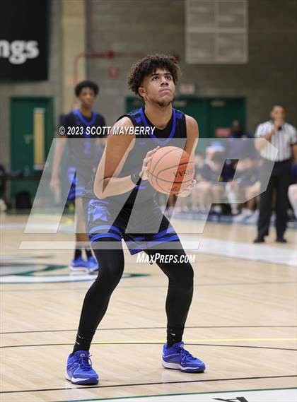 Thumbnail 1 in St. Ignatius vs. Richmond Heights photogallery.