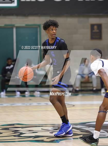 Thumbnail 1 in St. Ignatius vs. Richmond Heights photogallery.