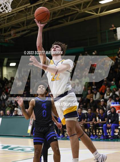 Thumbnail 3 in St. Ignatius vs. Richmond Heights photogallery.