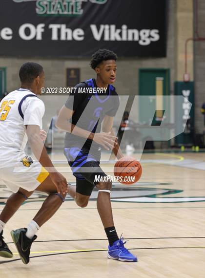 Thumbnail 1 in St. Ignatius vs. Richmond Heights photogallery.