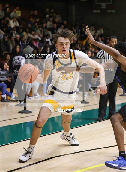Thumbnail 2 in St. Ignatius vs. Richmond Heights photogallery.