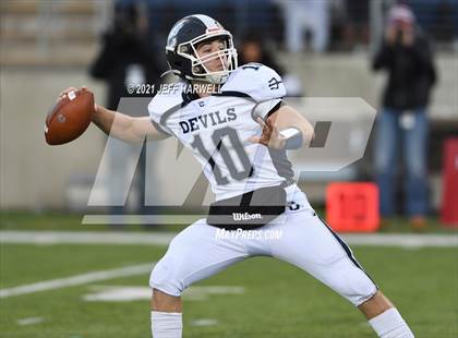 Thumbnail 1 in Carey vs. Coldwater (OHSAA D6 Final) photogallery.