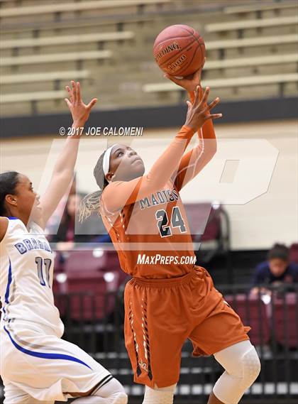 Thumbnail 1 in MacArthur [Douglas] vs Madison photogallery.