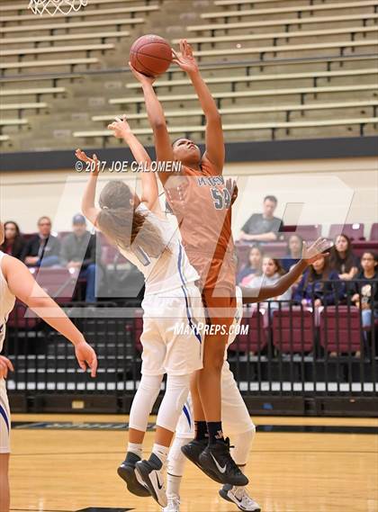Thumbnail 2 in MacArthur [Douglas] vs Madison photogallery.