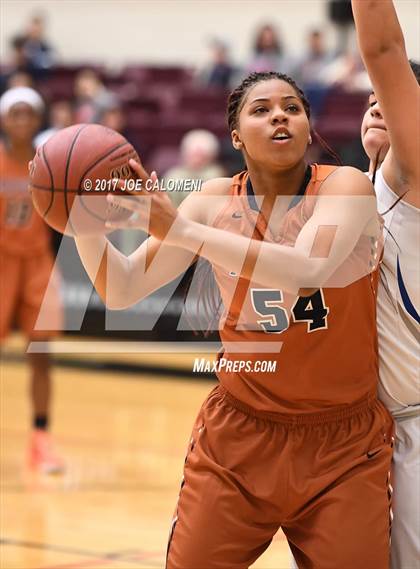 Thumbnail 1 in MacArthur [Douglas] vs Madison photogallery.