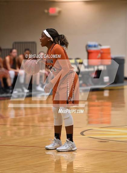 Thumbnail 1 in MacArthur [Douglas] vs Madison photogallery.