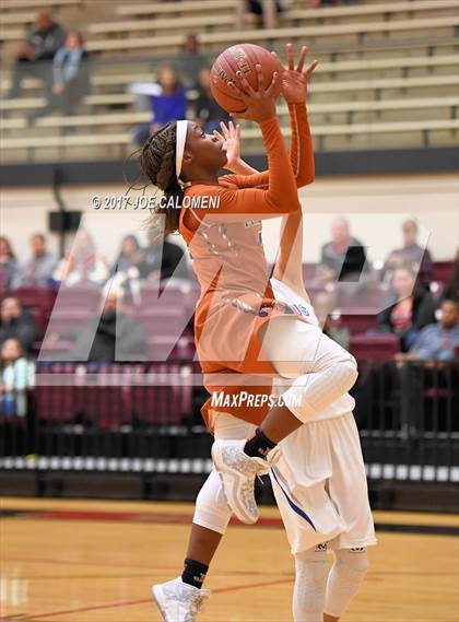 Thumbnail 3 in MacArthur [Douglas] vs Madison photogallery.