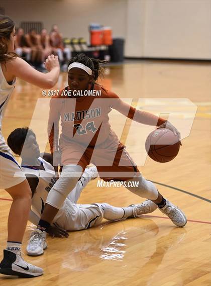 Thumbnail 3 in MacArthur [Douglas] vs Madison photogallery.