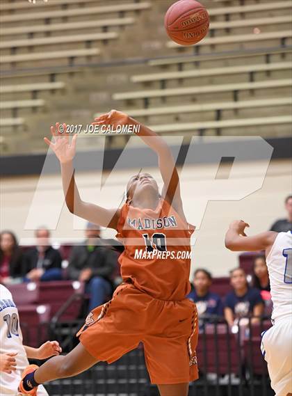 Thumbnail 3 in MacArthur [Douglas] vs Madison photogallery.