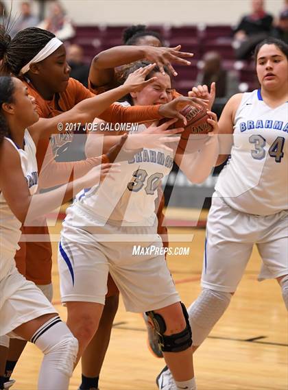 Thumbnail 1 in MacArthur [Douglas] vs Madison photogallery.