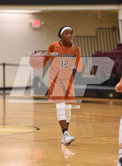 Thumbnail 1 in MacArthur [Douglas] vs Madison photogallery.