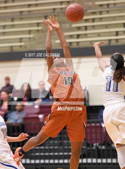 Thumbnail 2 in MacArthur [Douglas] vs Madison photogallery.