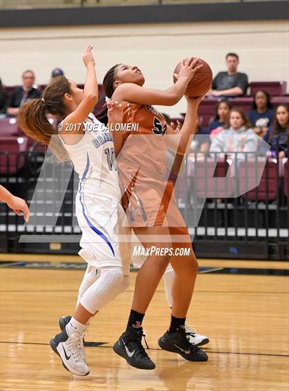 Thumbnail 3 in MacArthur [Douglas] vs Madison photogallery.