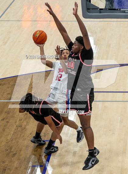 Thumbnail 2 in Harvard-Westlake vs. Bartlett (Holiday Hoopfest) photogallery.