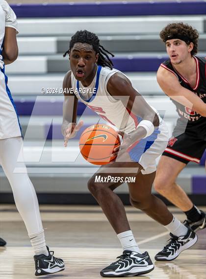 Thumbnail 3 in Harvard-Westlake vs. Bartlett (Holiday Hoopfest) photogallery.
