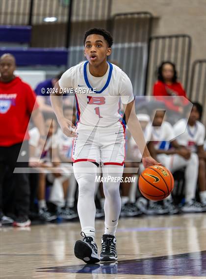 Thumbnail 2 in Harvard-Westlake vs. Bartlett (Holiday Hoopfest) photogallery.