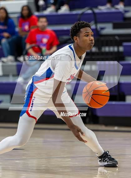 Thumbnail 3 in Harvard-Westlake vs. Bartlett (Holiday Hoopfest) photogallery.