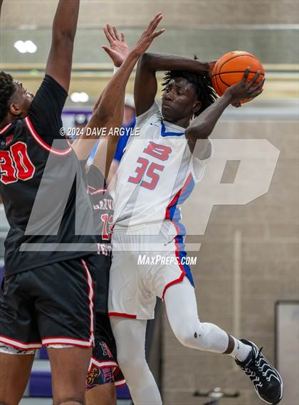 Thumbnail 3 in Harvard-Westlake vs. Bartlett (Holiday Hoopfest) photogallery.