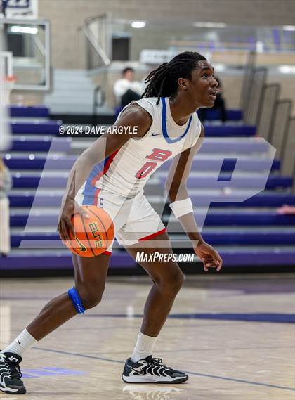 Thumbnail 2 in Harvard-Westlake vs. Bartlett (Holiday Hoopfest) photogallery.