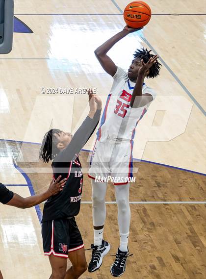 Thumbnail 3 in Harvard-Westlake vs. Bartlett (Holiday Hoopfest) photogallery.