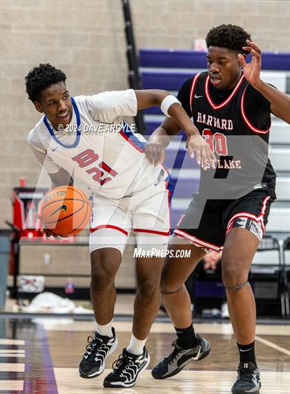 Thumbnail 3 in Harvard-Westlake vs. Bartlett (Holiday Hoopfest) photogallery.