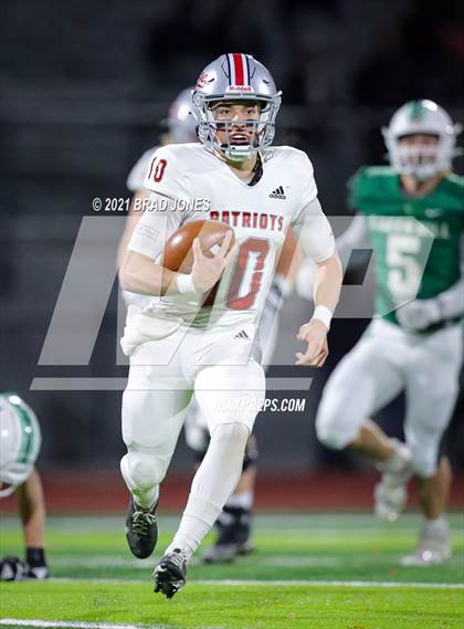 Thumbnail 2 in Page @ Green Hill (TSSAA D1 5A Qtr Final Playoff) photogallery.
