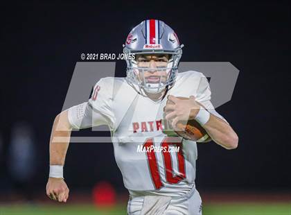 Thumbnail 3 in Page @ Green Hill (TSSAA D1 5A Qtr Final Playoff) photogallery.
