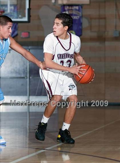 Thumbnail 2 in Fontana vs Montclair (Inland Empire Invitational) photogallery.