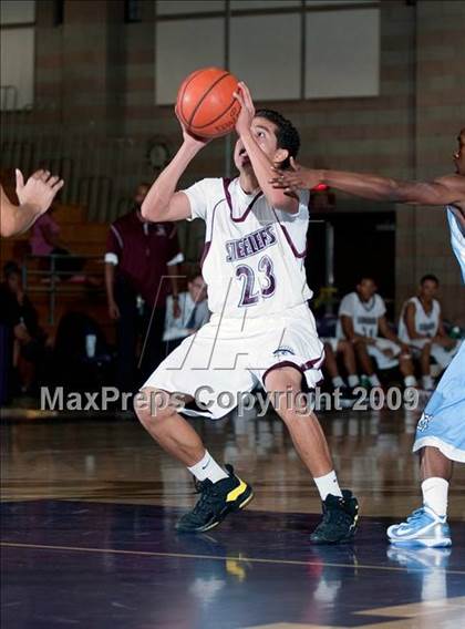 Thumbnail 1 in Fontana vs Montclair (Inland Empire Invitational) photogallery.