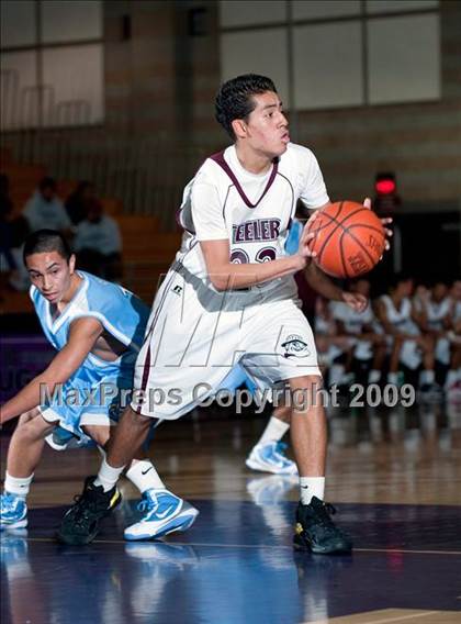 Thumbnail 2 in Fontana vs Montclair (Inland Empire Invitational) photogallery.