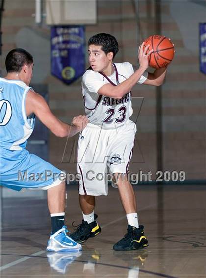 Thumbnail 1 in Fontana vs Montclair (Inland Empire Invitational) photogallery.
