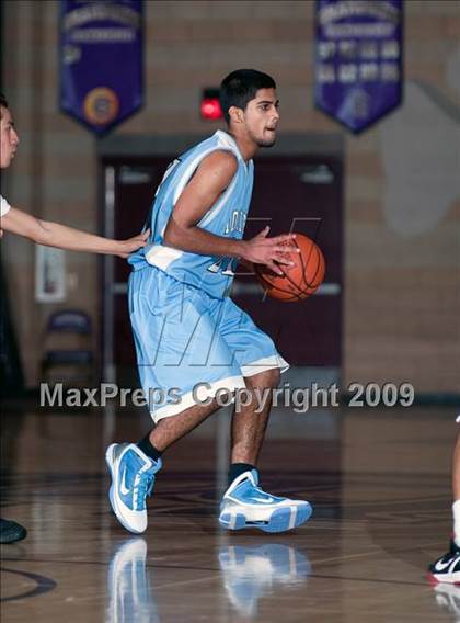 Thumbnail 3 in Fontana vs Montclair (Inland Empire Invitational) photogallery.