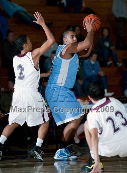Thumbnail 1 in Fontana vs Montclair (Inland Empire Invitational) photogallery.