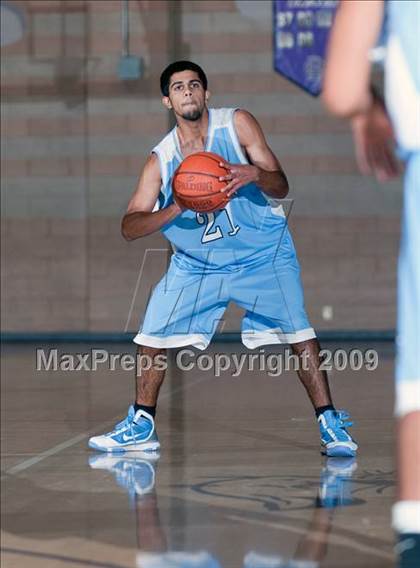 Thumbnail 2 in Fontana vs Montclair (Inland Empire Invitational) photogallery.