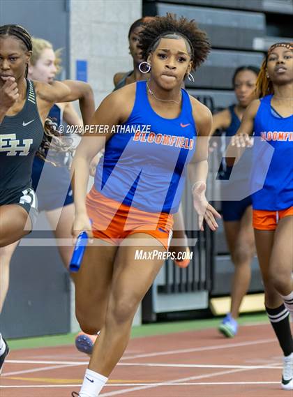Thumbnail 3 in CIAC Indoor Finals photogallery.