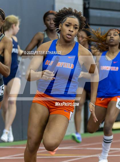 Thumbnail 2 in CIAC Indoor Finals photogallery.