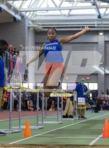 Thumbnail 3 in CIAC Indoor Finals photogallery.
