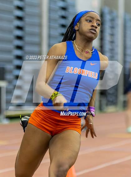 Thumbnail 1 in CIAC Indoor Finals photogallery.