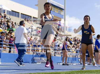 Thumbnail 2 in Kahuku Qualifying Meet #1 photogallery.
