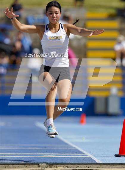 Thumbnail 1 in Kahuku Qualifying Meet #1 photogallery.